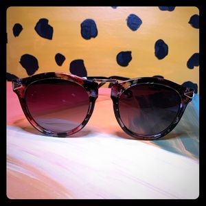 ‼️Fashionable‼️Vintage abstract glasses 👓